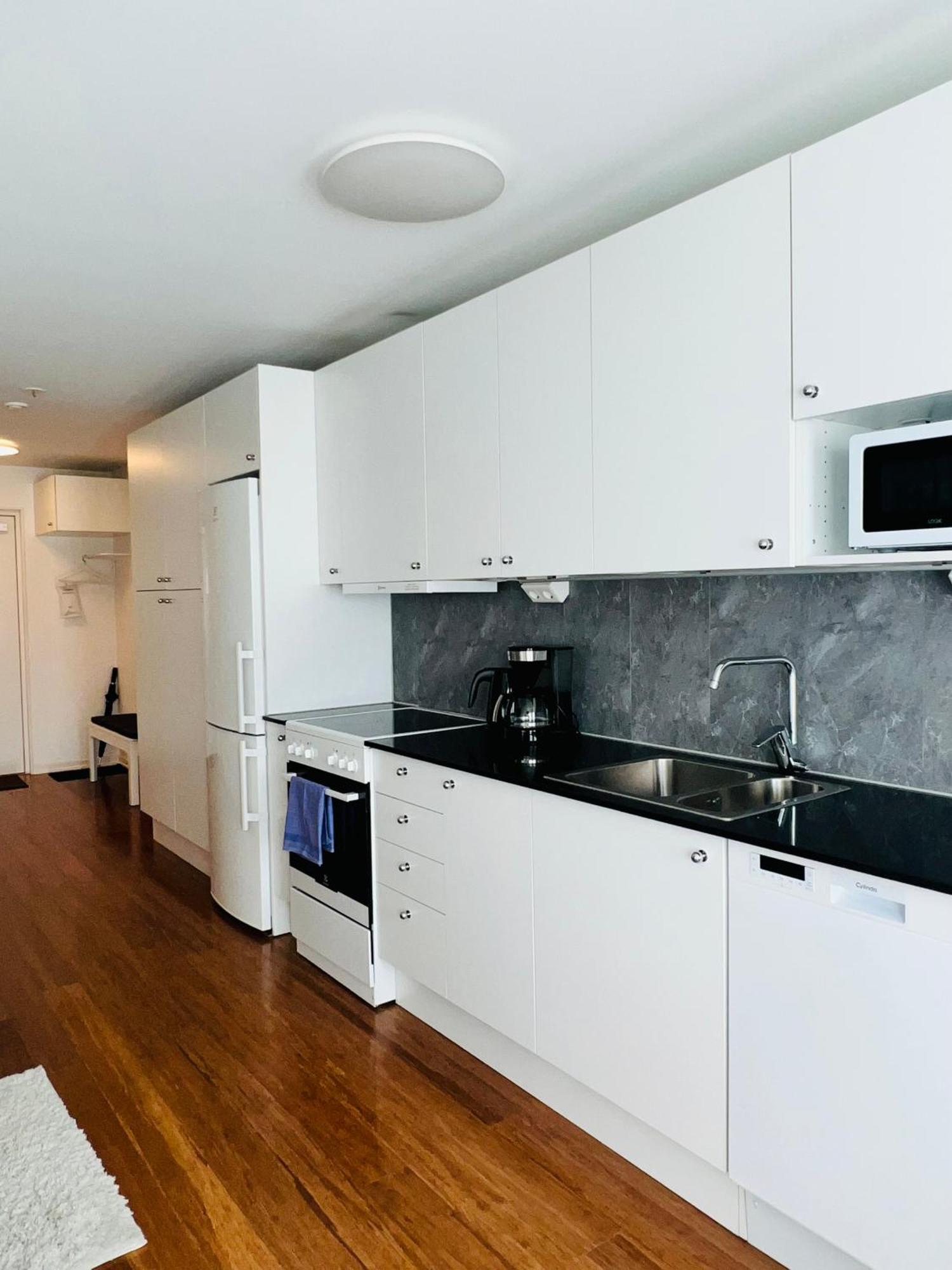 Continental Apartment Hotel Sollentuna Extérieur photo